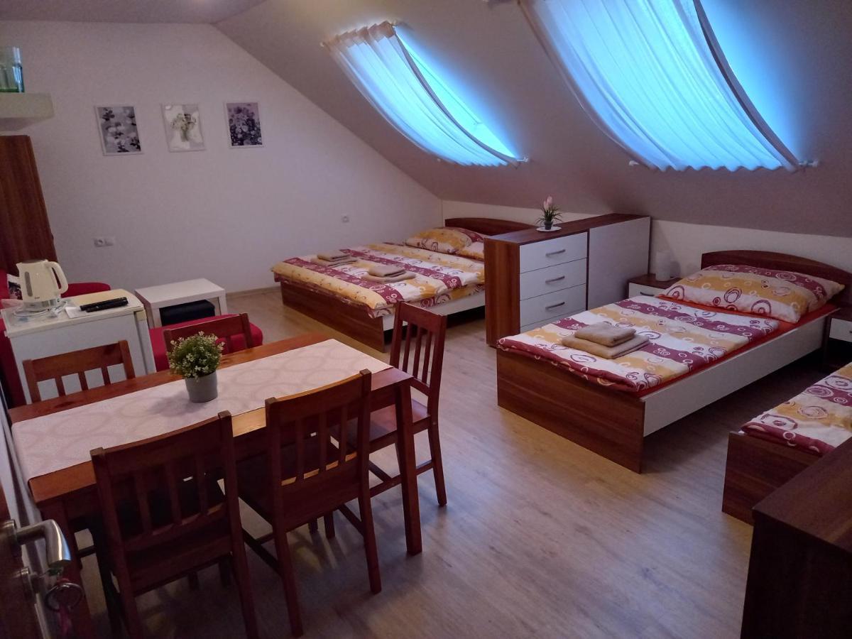 Alegria Natur Apartments Mikulov Esterno foto